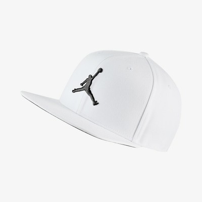 white nike snapback hat
